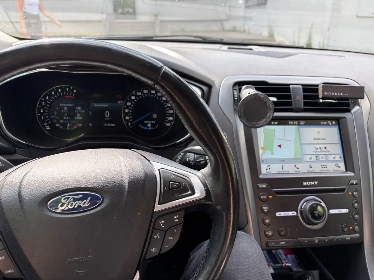 Gebraucht Ford Mondeo Trend 160 PS (117 kW) 2018 Schwarz Limousine