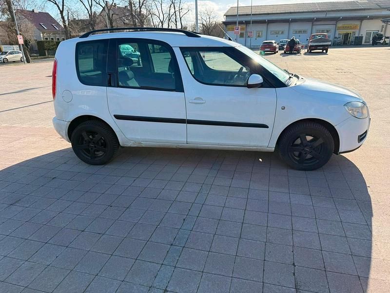 Gebraucht Skoda Roomster 105 PS (77 kW) 2009 Weiß Van / Kleinbus
