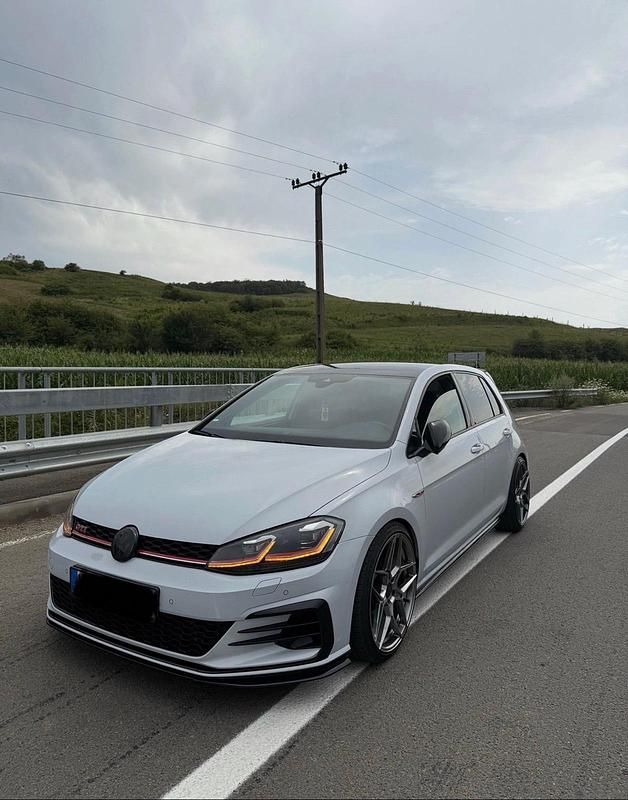 Gebraucht VW Golf VII GTI 320 PS (235 kW) 2019 Andere farben Kleinwagen