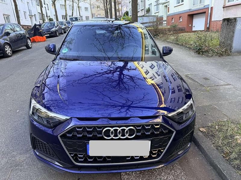 Gebraucht Audi A1 Advanced 95 PS (69 kW) 2023 Blau SUV
