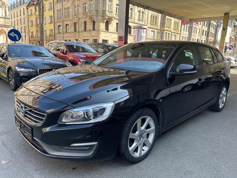 Gebraucht Volvo V60 136 PS (100 kW) 2013 Schwarz Kombi