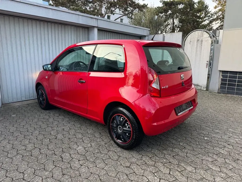 Używany Seat Mii 60 KM (44 kW) 2015 Czerwony Hatchback