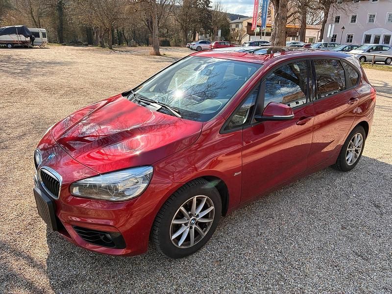 Gebraucht BMW 218 150 PS (110 kW) 2015 Rot Limousine