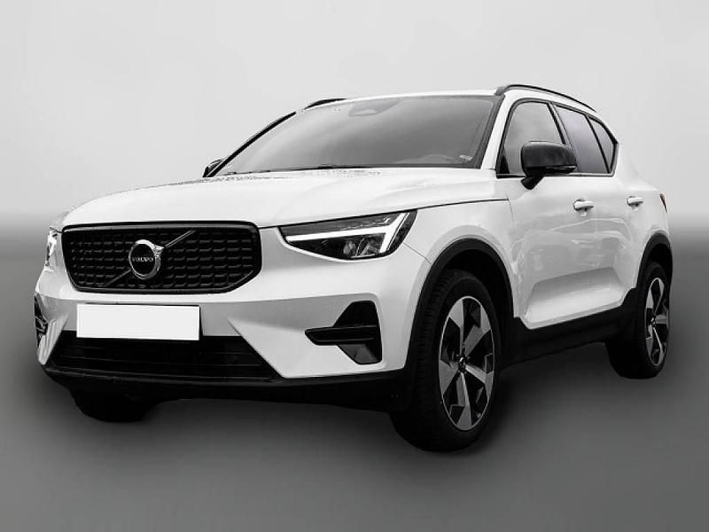 Gebraucht Volvo XC40 Plus 163 PS (119 kW) 2023 Weiß SUV