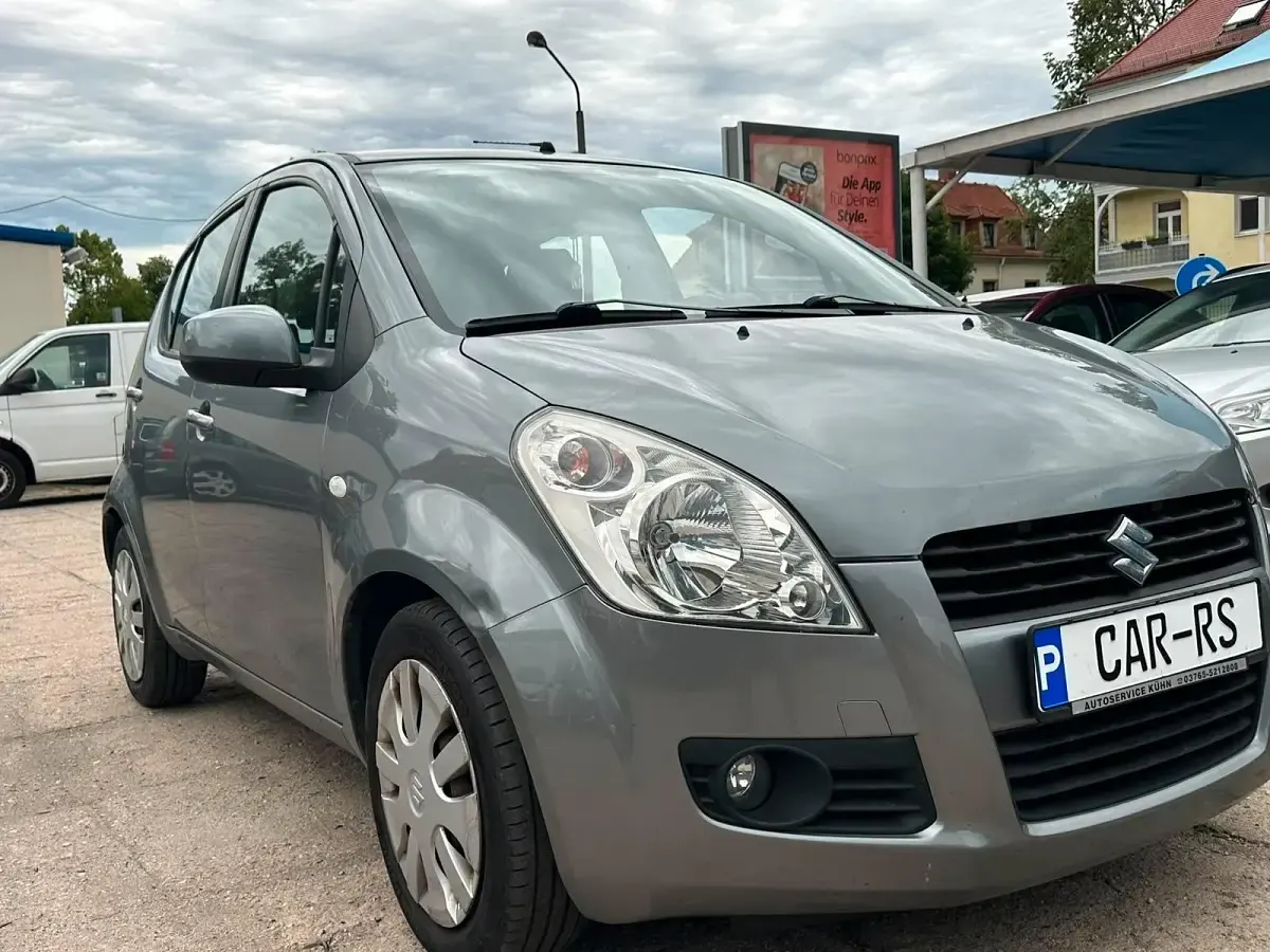 Gebraucht Suzuki Splash 65 PS (47 kW) 2009 Grau Kleinwagen