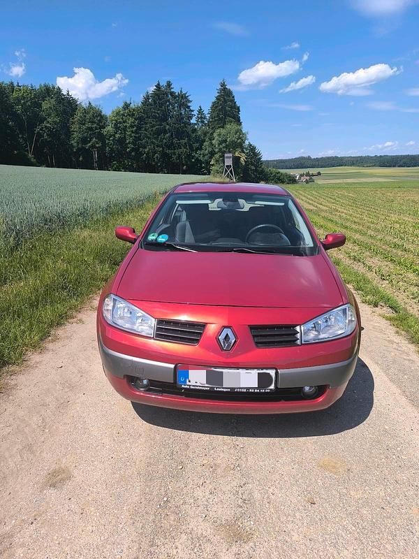 Rot Gebraucht 2003 Renault Mégane II Kleinwagen | 400 € (Guter Preis) - Bild 1/4