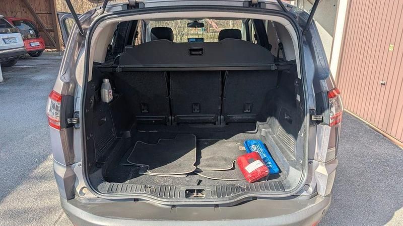 Gebraucht Ford S-MAX Champions Edition 140 PS (102 kW) 2012 Braun Van / Kleinbus