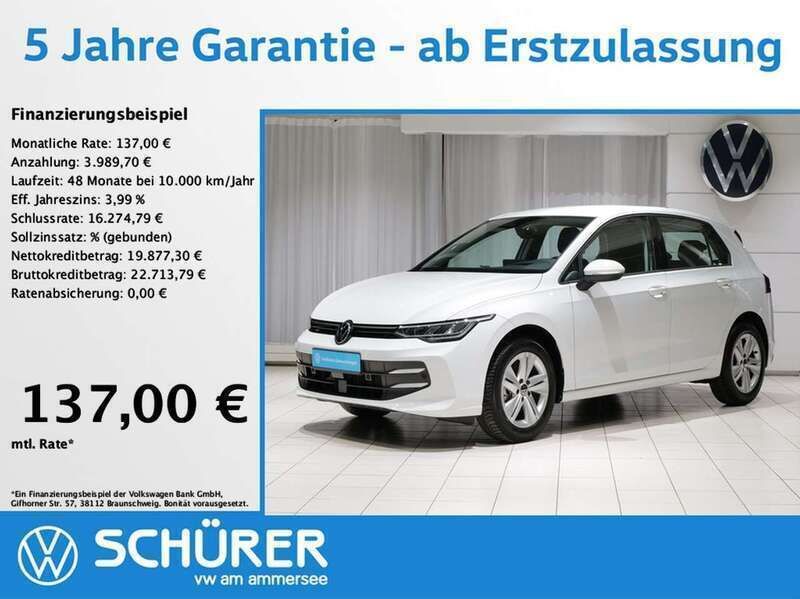 Weiß Gebraucht 2024 VW Golf VIII Life Limousine | 23.891 € (Fairer Preis) - Bild 1/4