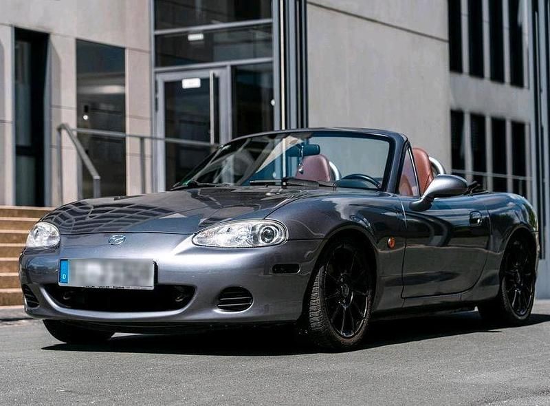 Grau Gebraucht 2002 Mazda MX5 Cabrio | 8.495 € (Etwas zu teuer) - Bild 1/4