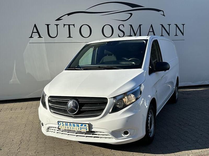 Weiß Gebraucht 2020 Mercedes Vito Van / Kleinbus | 15.500 € (Guter Preis) - Bild 1/4