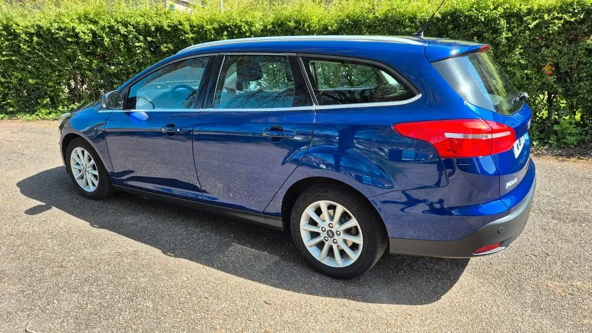 Gebraucht Ford Focus Titanium 150 PS (110 kW) 2017 Blau Kombi