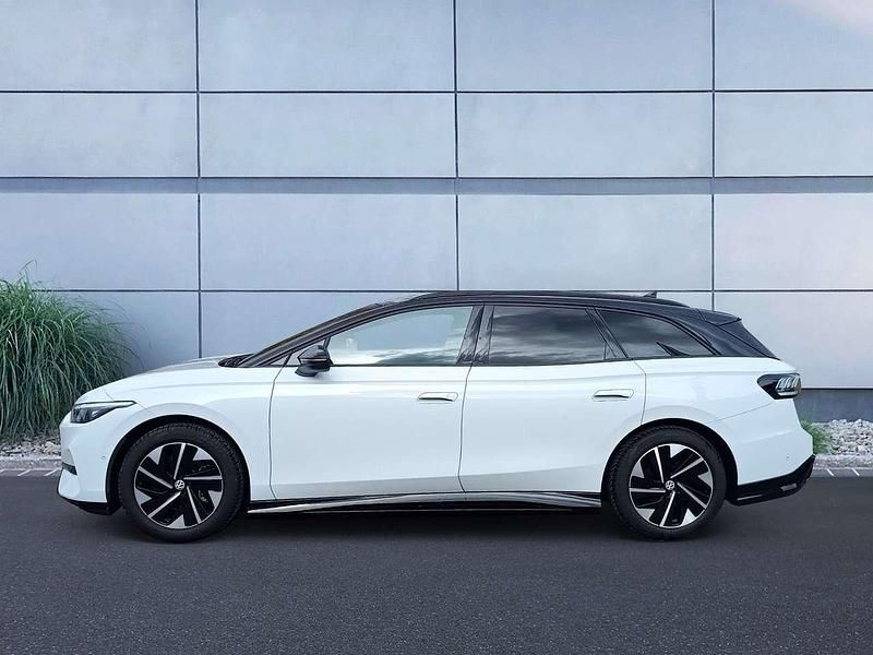 Neu VW ID.7 Pro 210 kW (286 PS) 2026 Gletscherweiß metallic / schwa Kombi