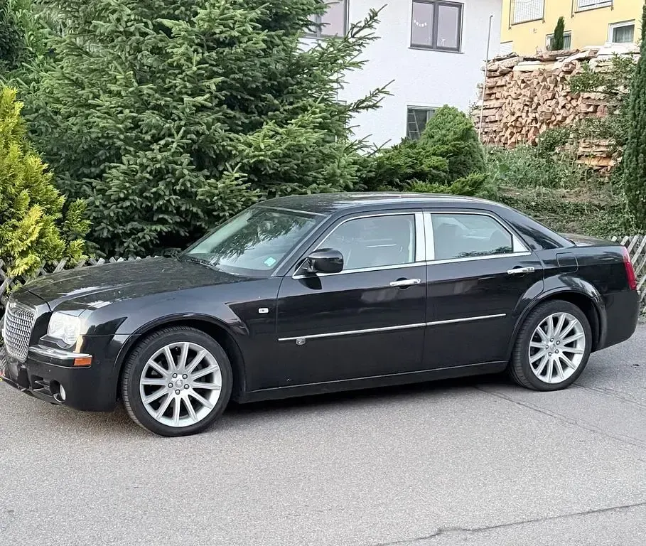 Gebraucht Chrysler 300C 218 PS (160 kW) 2010 Schwarz Limousine