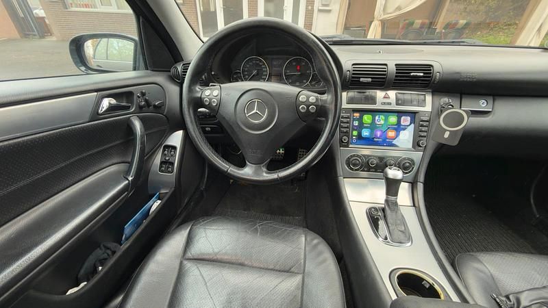 Gebraucht Mercedes C320 224 PS (164 kW) 2005 Schwarz Kombi