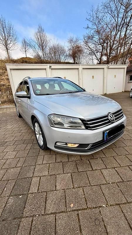Gebraucht VW Passat 140 PS (102 kW) 2011 Silber Kombi