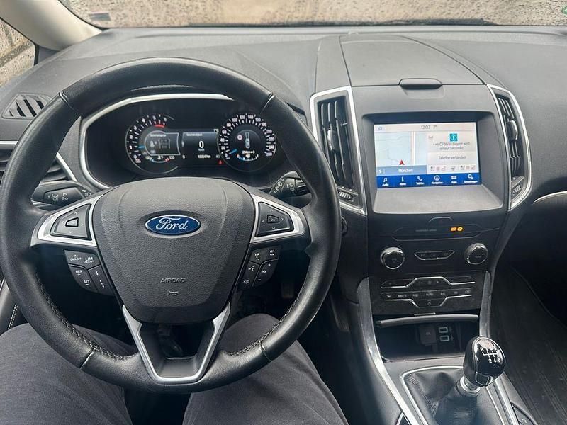Second-hand Ford Galaxy Titanium 150 CP (110 kW) 2018 Albastru Monovolum