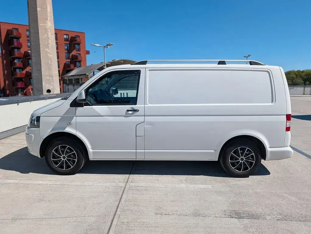 Gebraucht VW Transporter 102 PS (75 kW) 2010 Weiß Van
