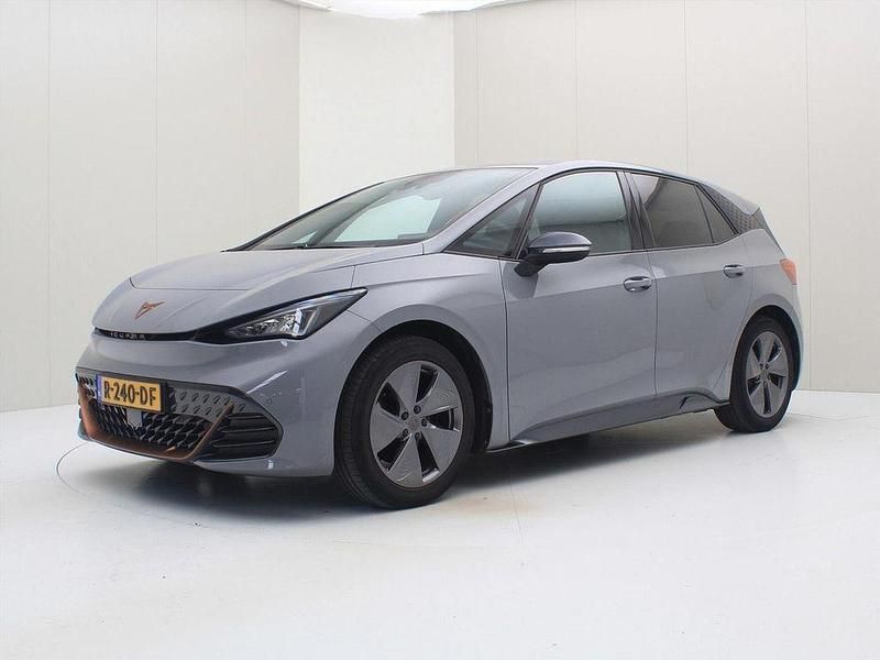 Grau Gebraucht 2022 Cupra Born Kleinwagen | 20.900 € (Guter Preis) - Bild 1/4
