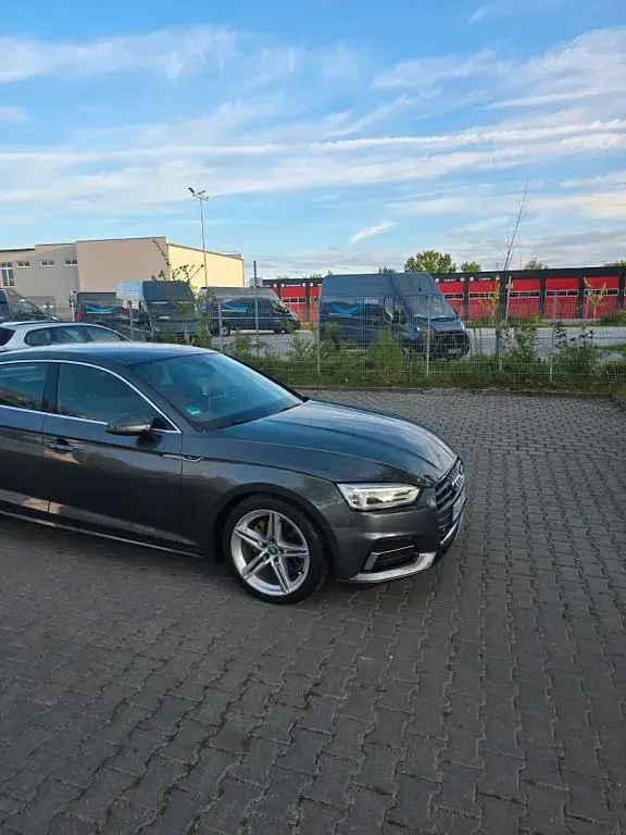 Gebraucht Audi A5 Sportback Design 150 PS (110 kW) 2018 Grau Kleinwagen