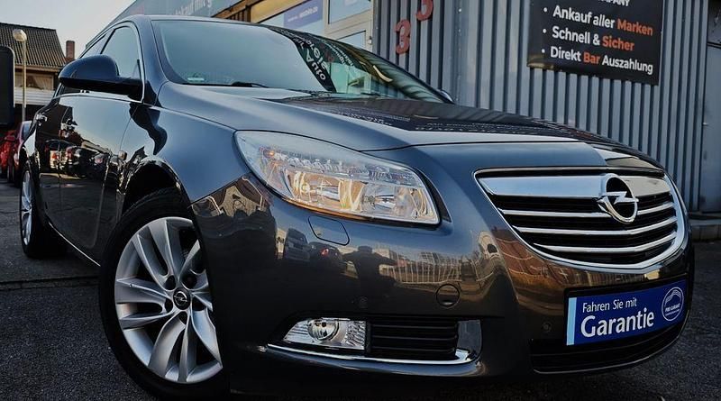 Gebraucht Opel Insignia Edition 140 PS (102 kW) 2009 Grau Limousine