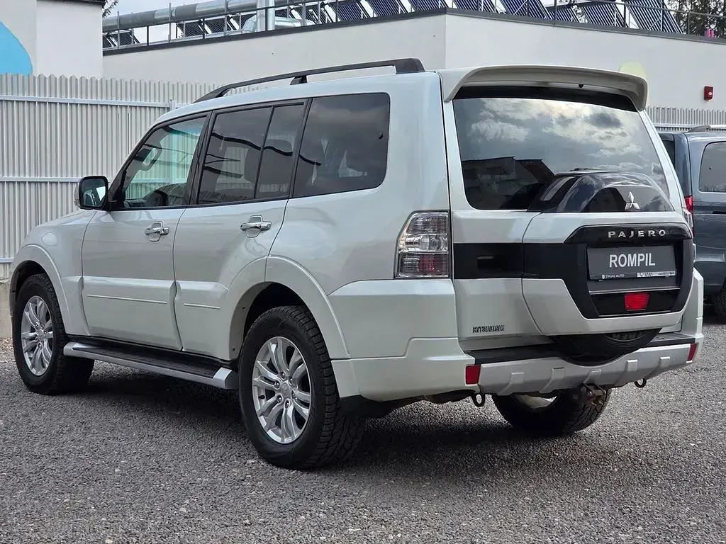 Gebraucht Mitsubishi Pajero Instyle 190 PS (139 kW) 2019 Weiß SUV