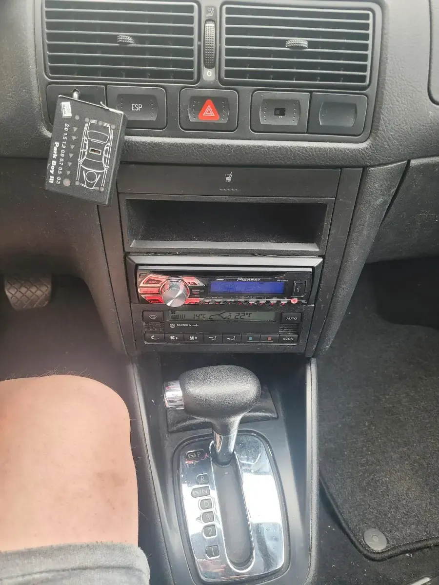 Gebraucht VW Golf IV Edition 100 PS (73 kW) 2000 Silber Limousine