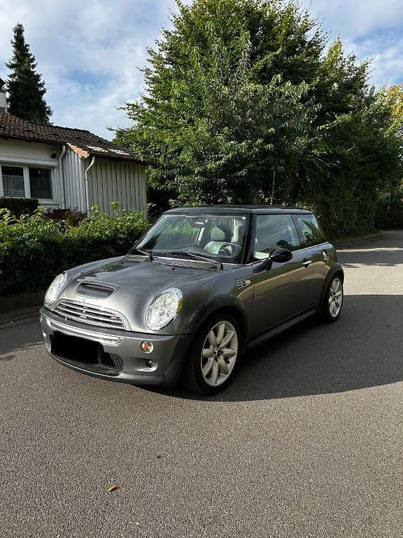 Grau Gebraucht 2004 Mini Cooper S Kleinwagen | 3.950 € (Guter Preis) - Bild 1/4