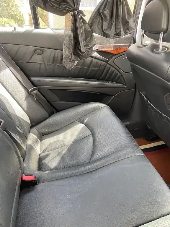 Gebraucht Mercedes E320 Elegance 224 PS (164 kW) 2004 Silber Limousine