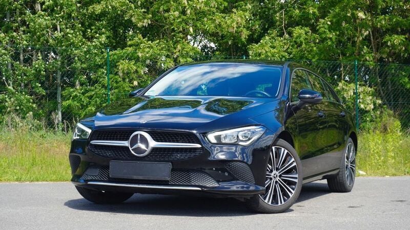 Schwarz Gebraucht 2021 Mercedes CLA250e Limousine | 19.900 € (Superpreis) - Bild 1/4