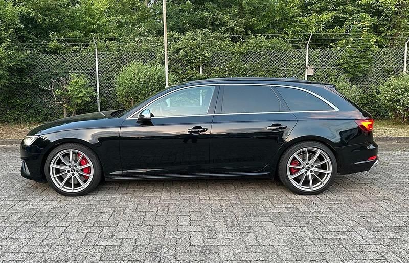 Schwarz Gebraucht 2019 Audi S4 Kombi | 39.650 € (Fairer Preis) - Bild 1/4