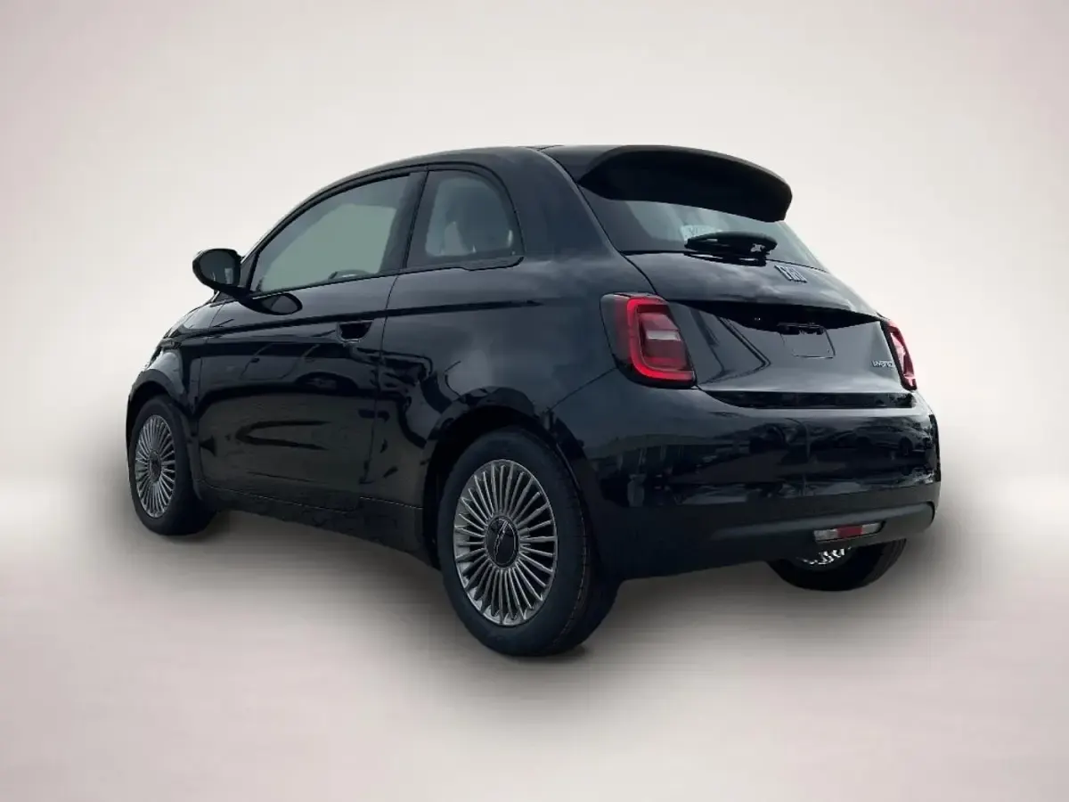 Neu Fiat 500 Icon 65 PS (47 kW) 2026 Manufacturer Kleinwagen