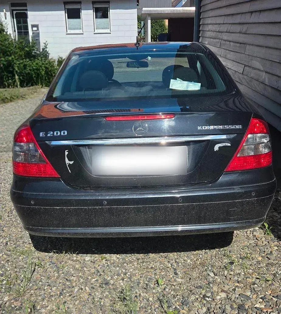 Gebraucht Mercedes E200 184 PS (135 kW) 2007 Schwarz Limousine