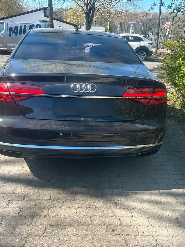 Gebraucht Audi A8L 256 PS (188 kW) 2013 Schwarz Limousine