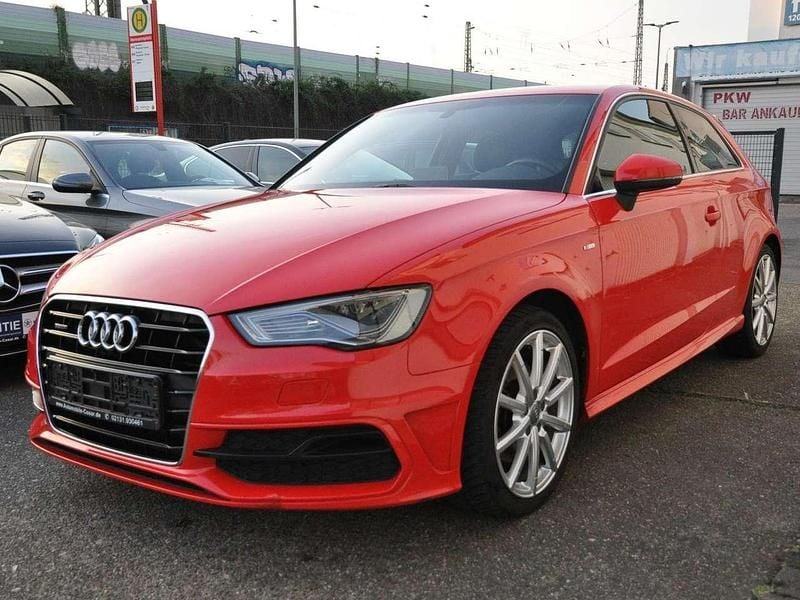 Gebraucht Audi A3 S-Line 179 PS (131 kW) 2016 Rot Limousine