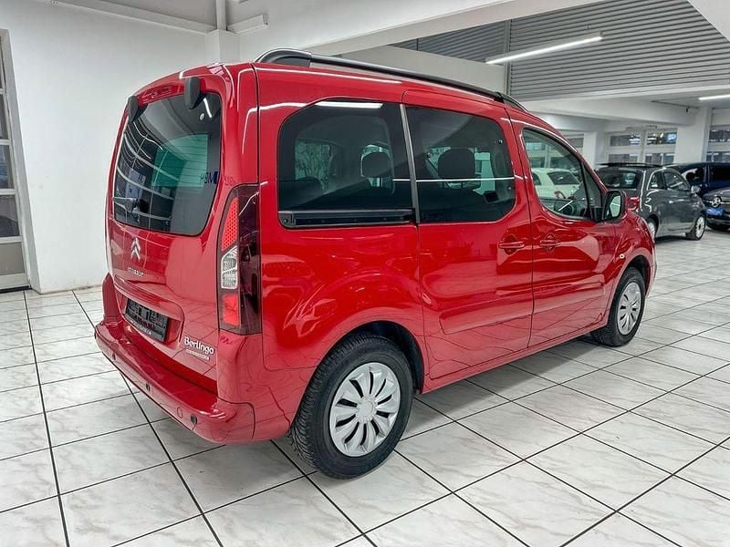 Gebraucht Citroën Berlingo PureTech 110 PS (80 kW) 2017 Rot Van / Kleinbus