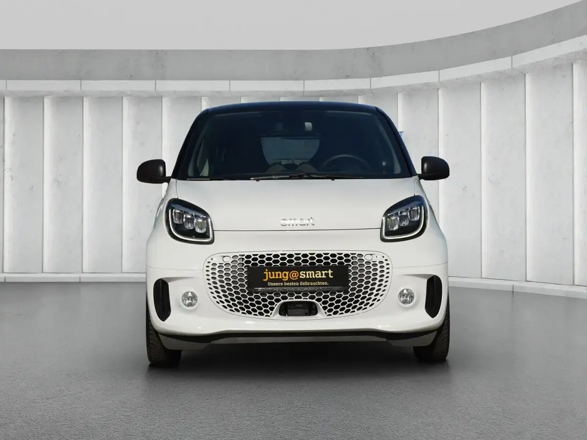 Gebraucht Smart ForTwo Coupé 60 kW (82 PS) 2024 Weiß Kleinwagen