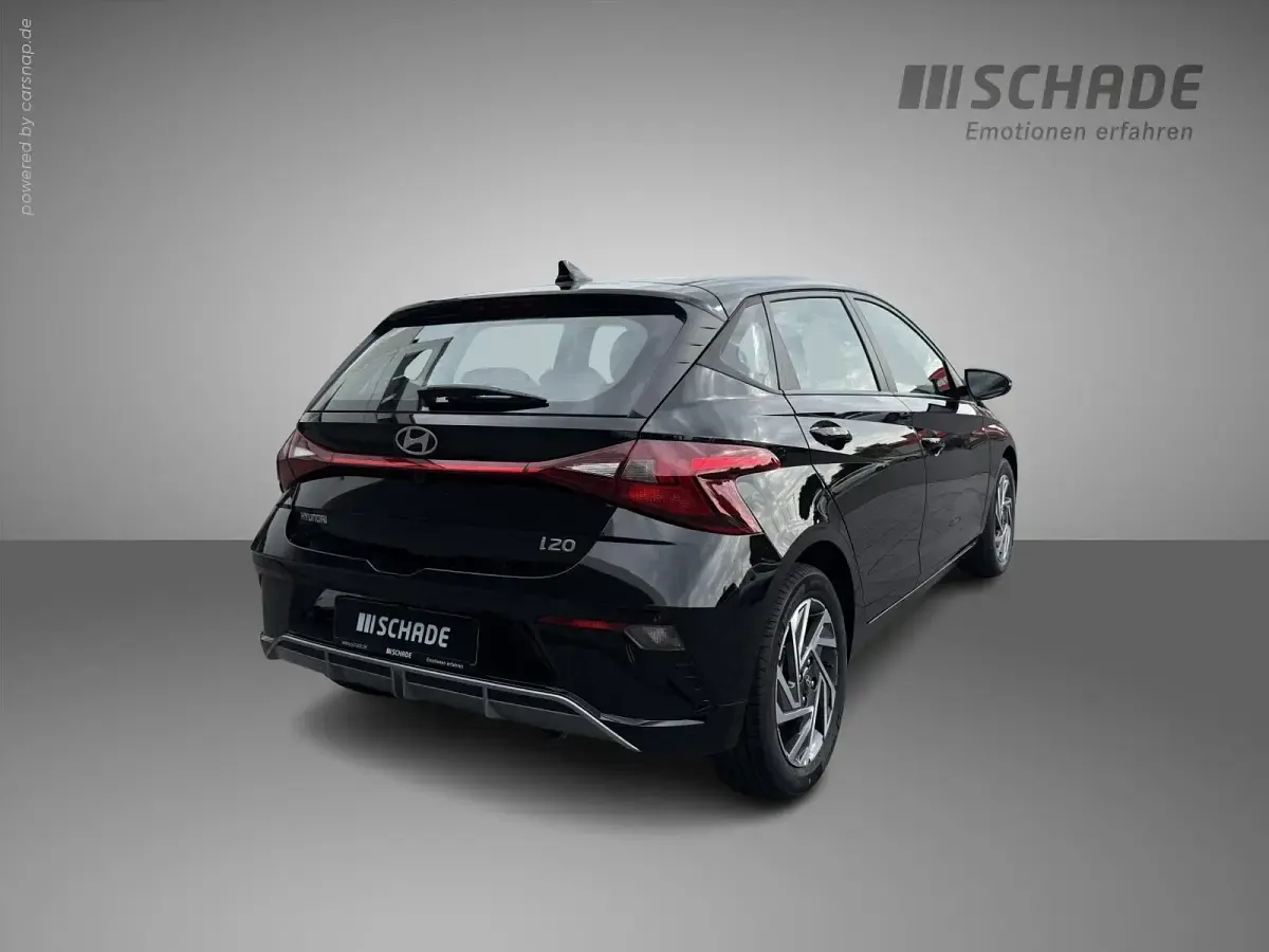 Gebraucht Hyundai i20 Trend 101 PS (74 kW) 2025 Schwarz Limousine