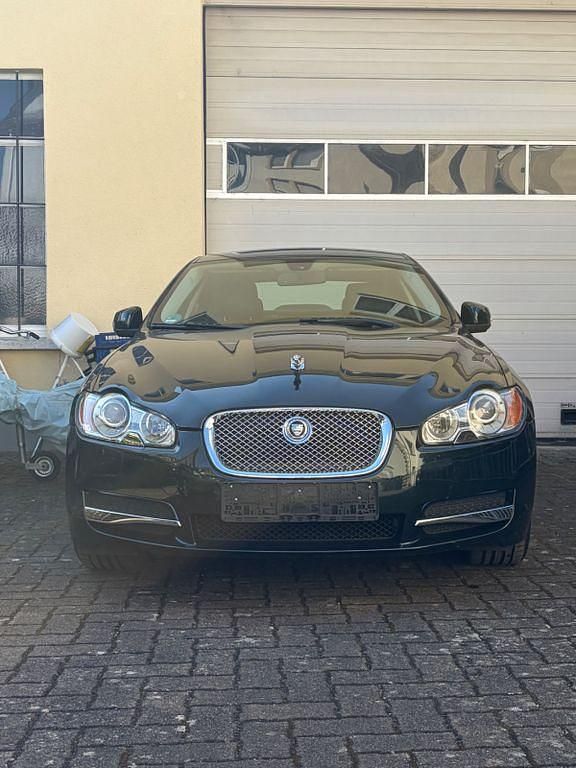 Usata Jaguar XF Premium Luxury 207 CV (152 kW) 2008 Verde Berlina