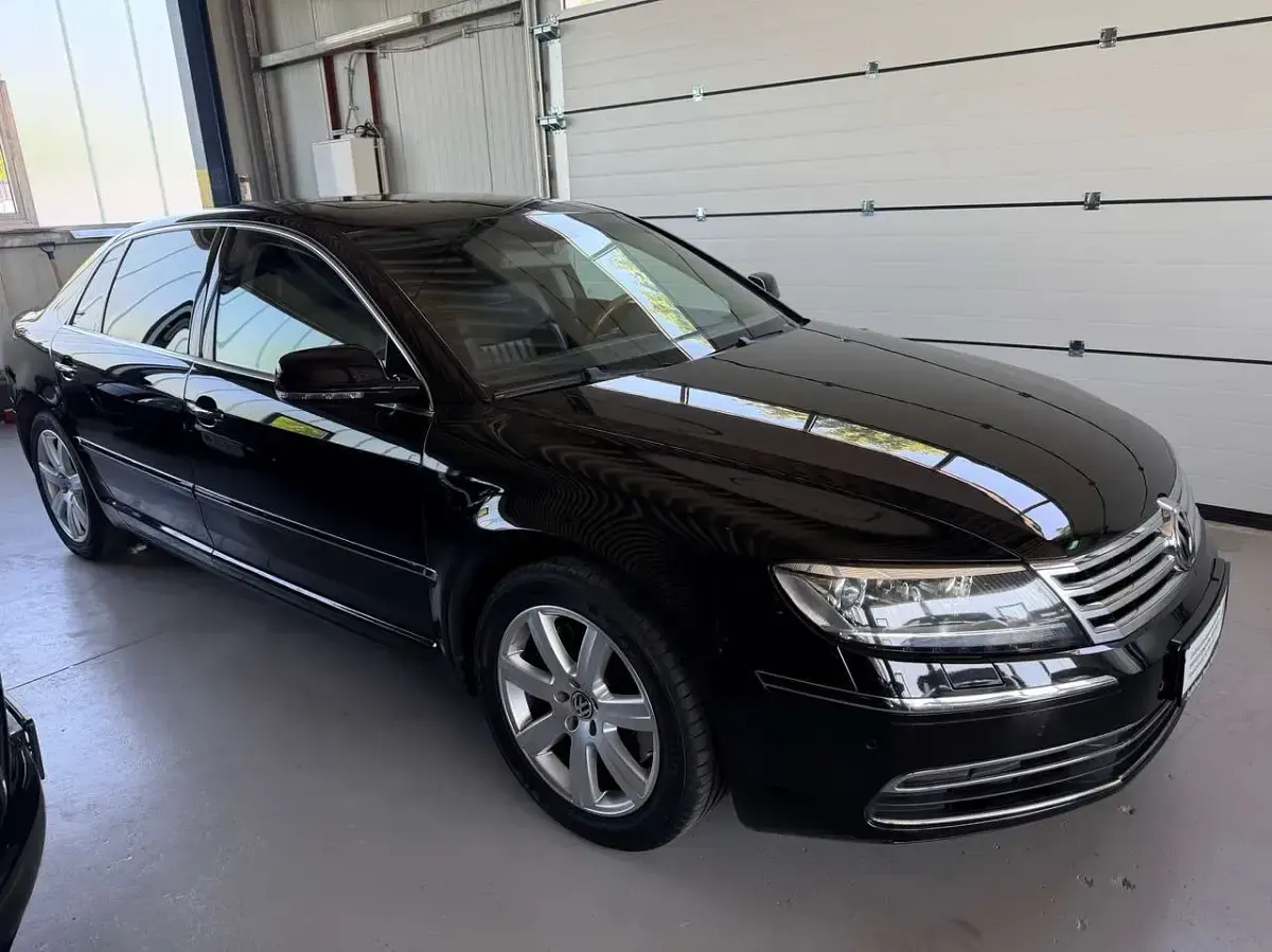 Gebraucht VW Phaeton 245 PS (180 kW) 2015 Schwarz Limousine