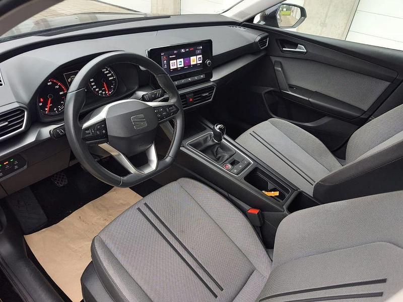 Usado Seat Leon Style 90 HP (66 kW) 2022 Sedan