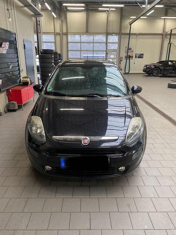 Gebraucht Fiat Punto 69 PS (50 kW) 2013 Schwarz Kleinwagen
