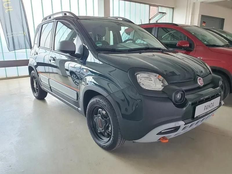 Foresta grün Gebraucht 2024 Fiat Panda Garmin Kleinwagen | 16.290 € (Etwas zu teuer) - Bild 1/4
