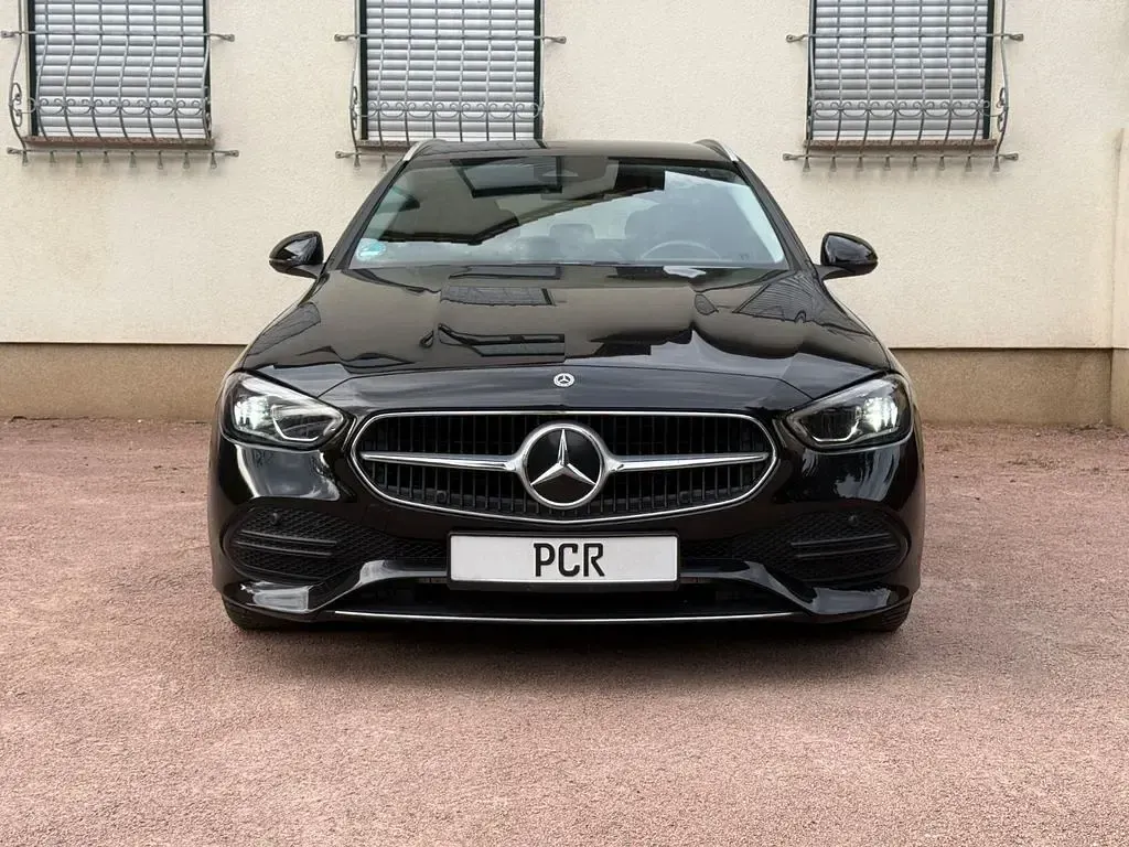 Gebraucht Mercedes C180 Avantgarde 170 PS (125 kW) 2023 Schwarz Kombi