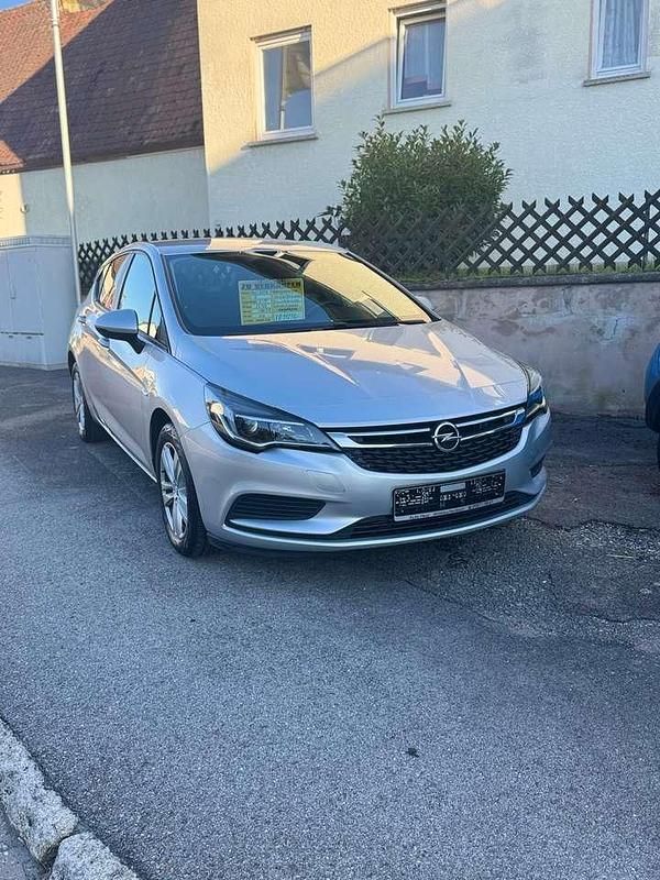Silber Gebraucht 2019 Opel Astra Edition Kleinwagen | 11.250 € (Fairer Preis) - Bild 1/4