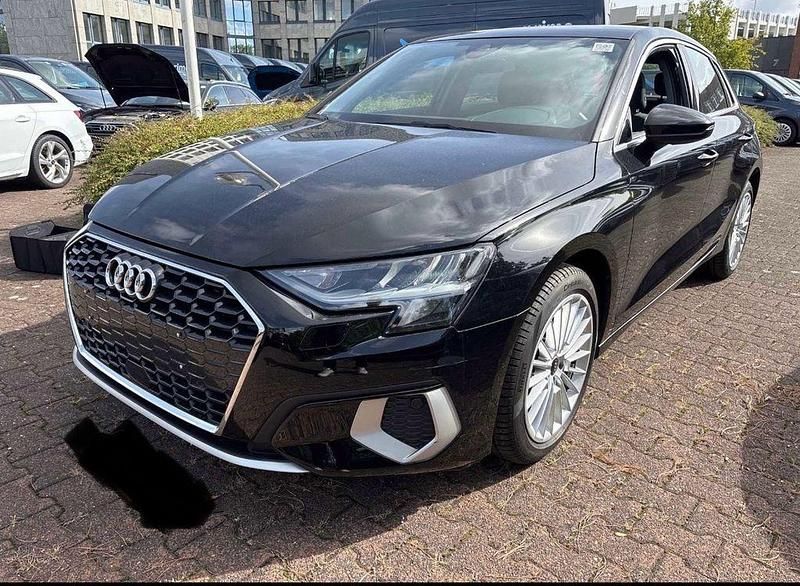 Schwarz Gebraucht 2021 Audi A3 Sportback Advanced Limousine | 21.790 € (Guter Preis) - Bild 1/4