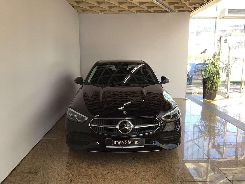 Gebraucht Mercedes C200 Advanced Plus 204 PS (150 kW) 2024 Lack obsidianschwarz Limousine