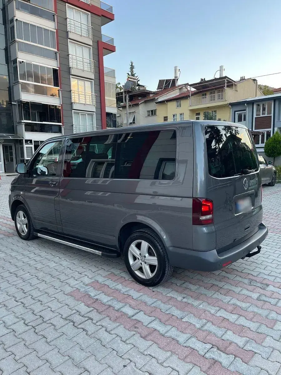 Gebraucht VW Multivan PanAmericana 179 PS (131 kW) 2011 Grau Van / Kleinbus