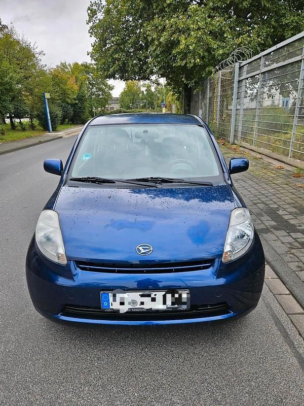 Blau Gebraucht 2005 Daihatsu Sirion Kleinwagen | 2.000 € - Bild 1/4