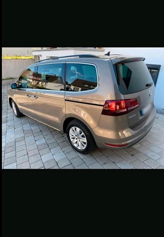 Gebraucht VW Sharan 150 PS (110 kW) 2017 Braun Van / Kleinbus