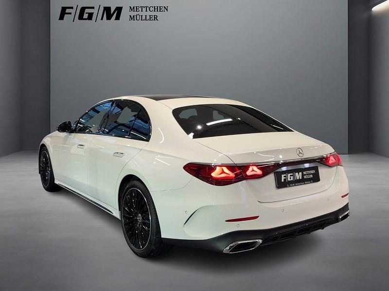 Gebraucht Mercedes E200 Advanced 204 PS (150 kW) 2024 Weiß Limousine